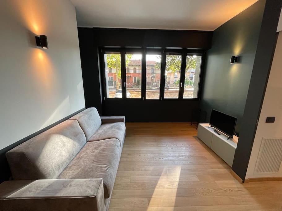 Bnb Capital Milano Central Station - Black Bagian luar foto